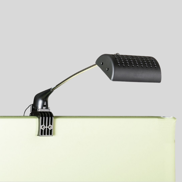 Led spot voor een presentatiewand door Black Reindeer.